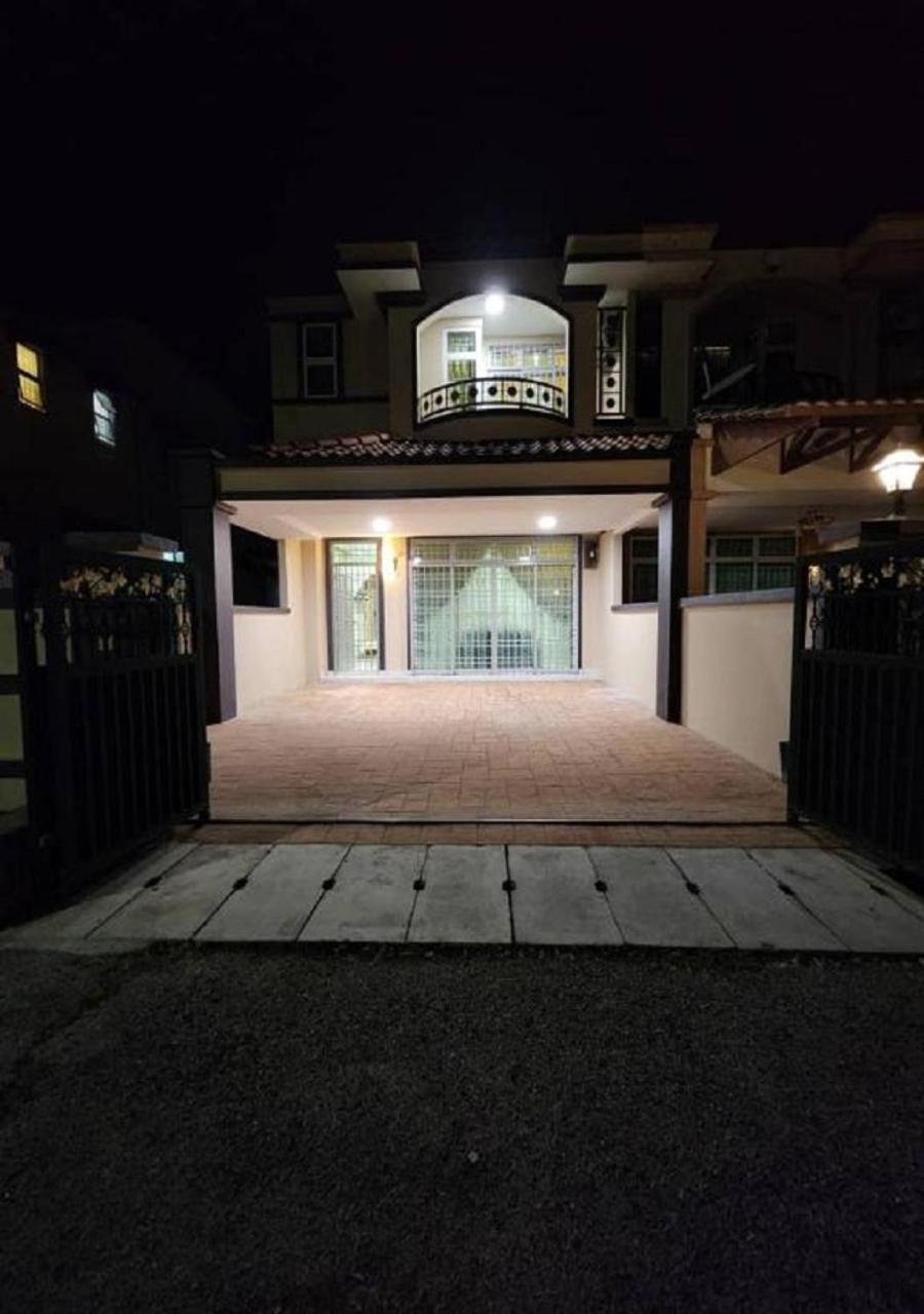 Galaxy Guest Home By Ipoh Maju Stay Kültér fotó